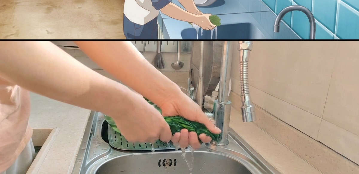 Mani che strizzano con forza un mucchietto di spinaci cotti sopra il lavandino.