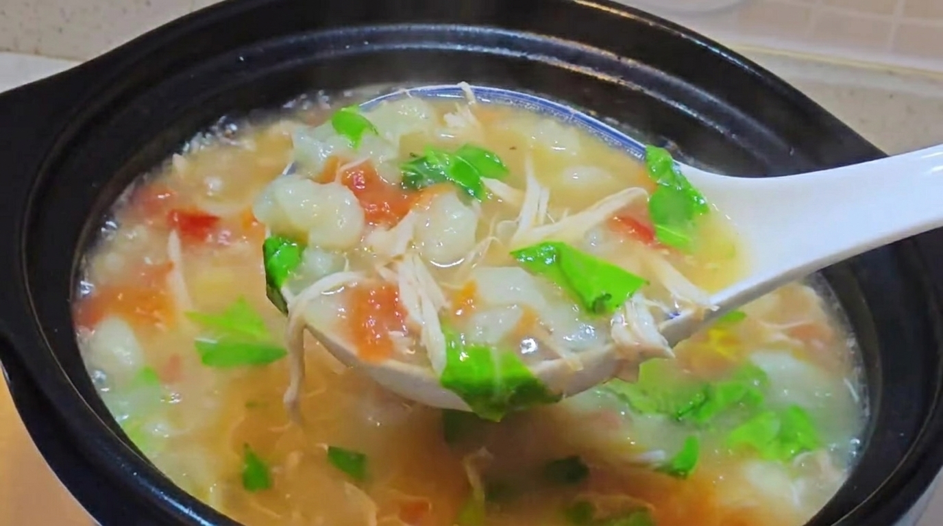 Zuppa Rustica di Gnocchetti di Farina e Pollo