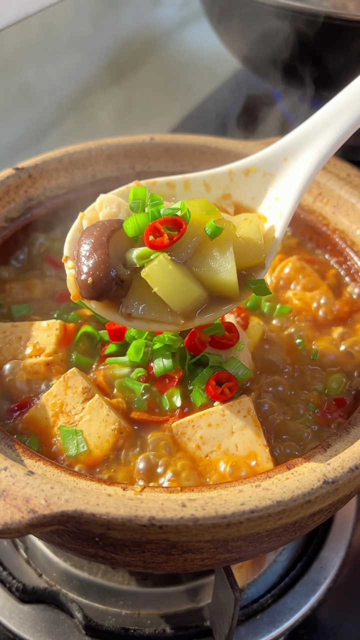 Autentico Stufato Coreano di Pasta di Soia (Doenjang-jjigae)